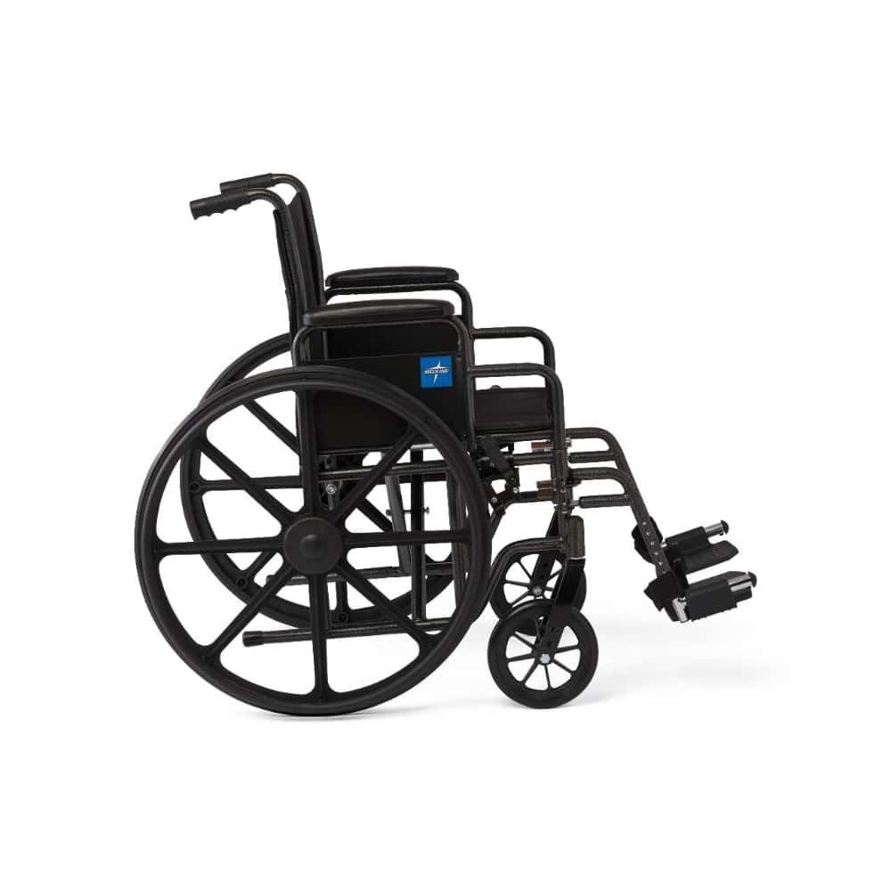 Silla de ruedas manual para adultos 18" con reposapiés abatible Medline - Miniatura 6
