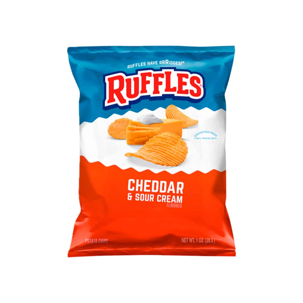 Papas fritas sabor queso cheddar y crema agria Ruffles (28.3 g / 1 oz) - Miniatura 1