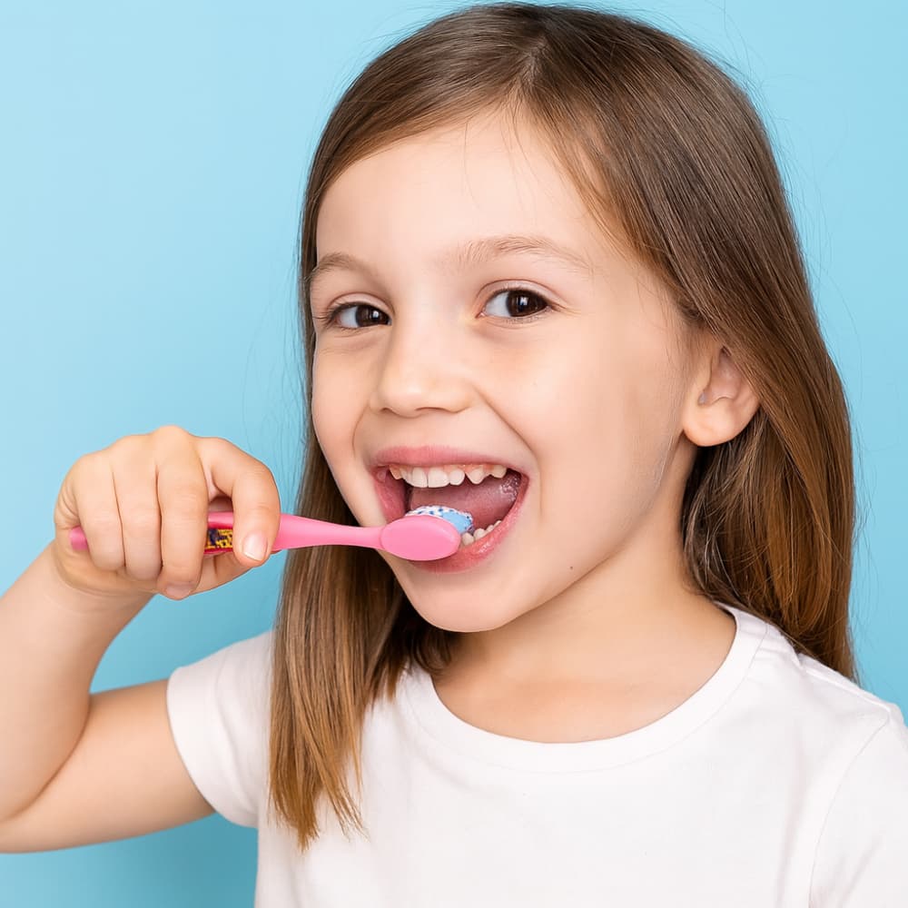 Cepillo de dientes con cerdas suaves para niños mayores de 5 años Kids Colgate - Miniatura 4