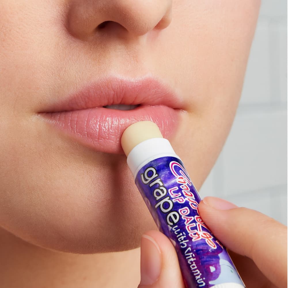 Bálsamo labial sabor uva Chap-Lip (4.2 g) - Miniatura 3