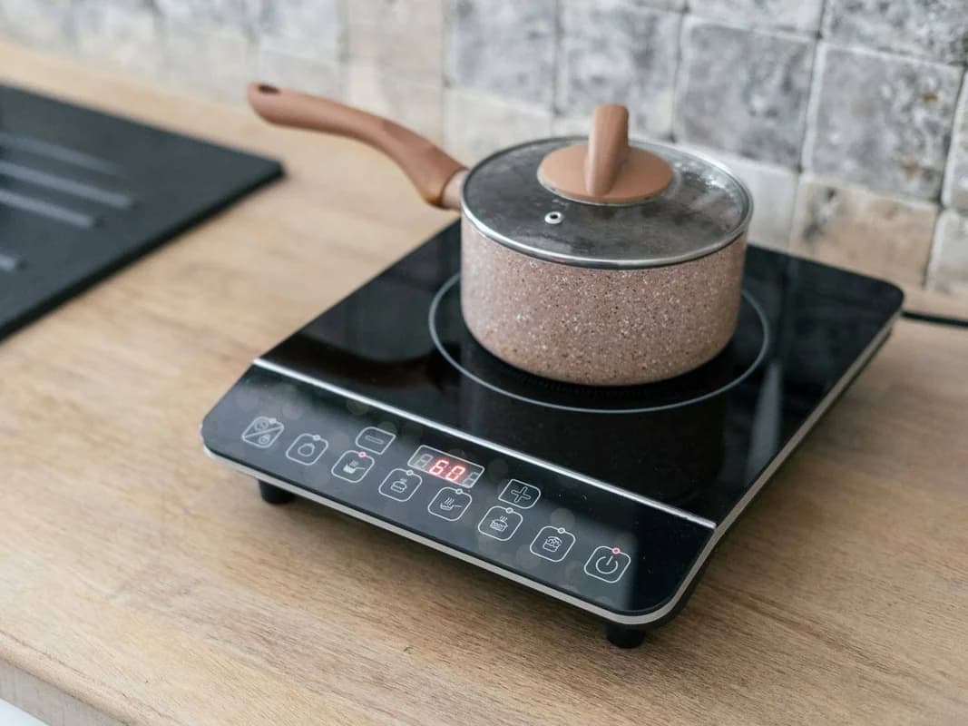 3 Ventajas de enviar una cocina de inducción a Cuba