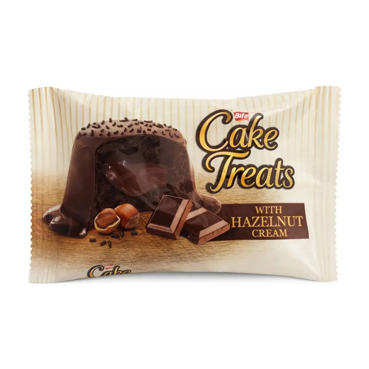 Pastel de chocolate con leche relleno de crema de avellanas y cobertura de gránulos de cacao Cake Treats Bifa (50 g / 1.76 oz)