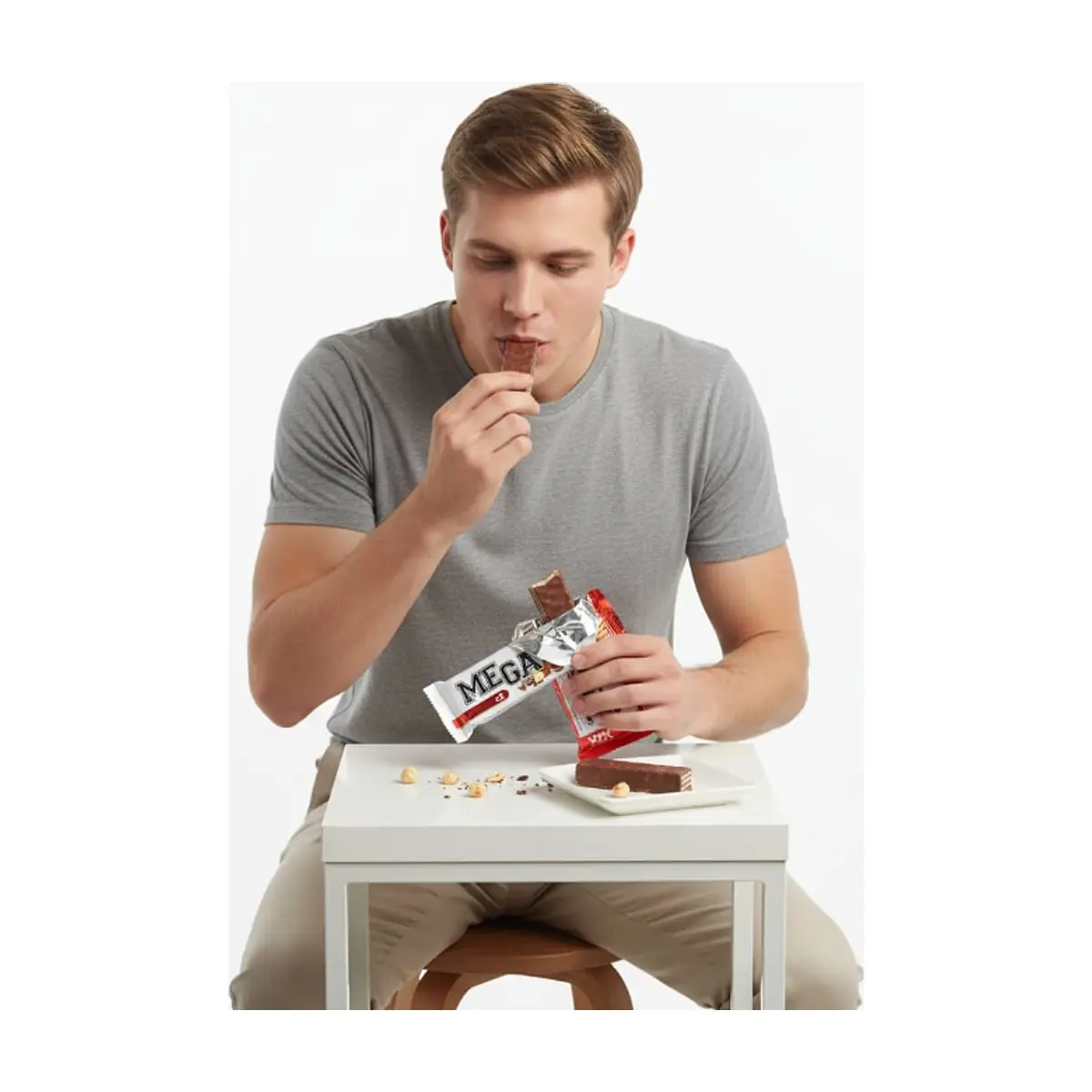 Sorbeto relleno de crema de cacao con avellana y cubierta con capa de chocolate de leche compuesto Bifa (55 g / 1.9 oz) - Miniatura 5