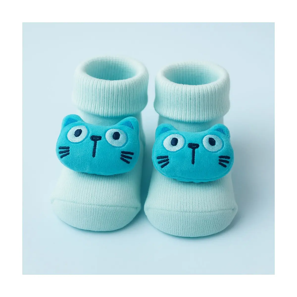 Par de calcetines de color celeste con sonajero de peluche para bebé Ayaydin Miroglio - Miniatura 4