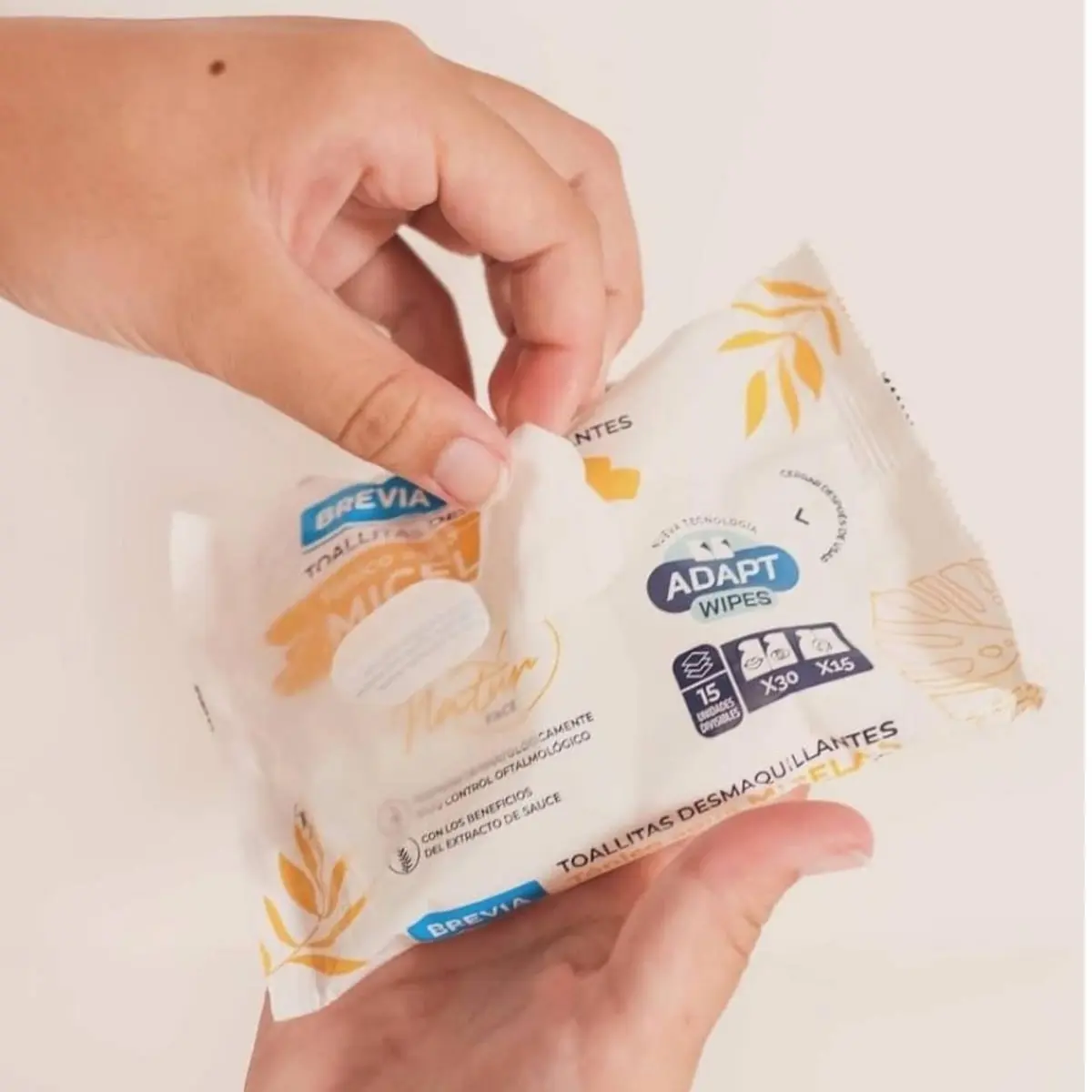 Toallitas desmaquillantes con tónico agua micelar Brevia (15 U) - Thumbnail 4