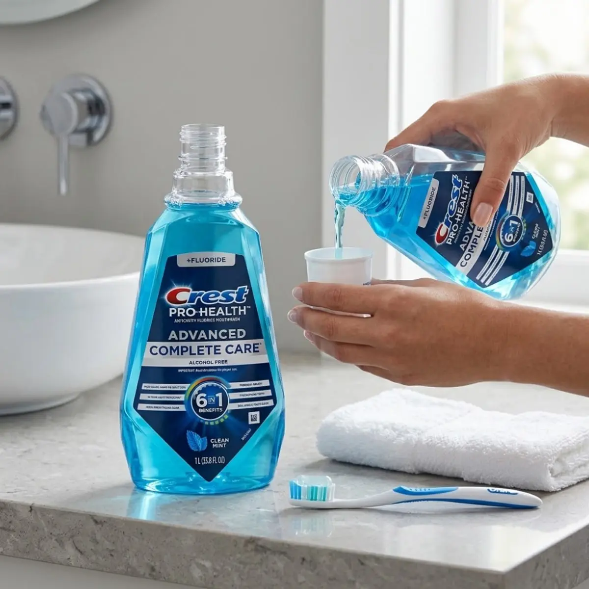 Enjuague bucal sabor menta Crest (1 L) - Thumbnail 4